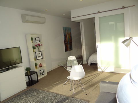 Amazing Accommodations: Vogue - Accommodation Broadbeach 20