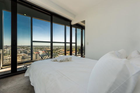 Amazing Accommodations: Vogue - Accommodation Broadbeach 36