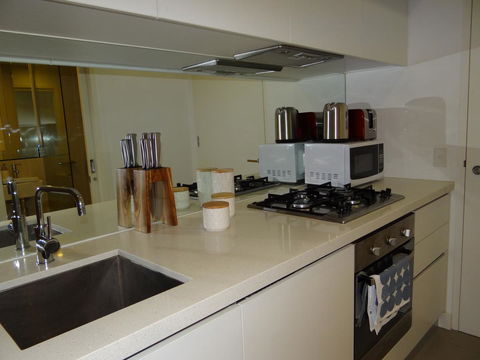 Amazing Accommodations: Vogue - Accommodation Broadbeach 44