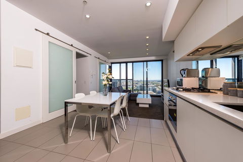 Amazing Accommodations: Vogue - Accommodation Broadbeach 40