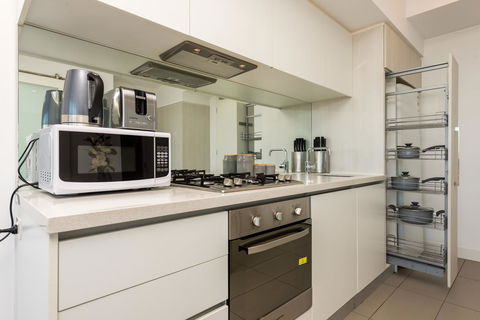 Amazing Accommodations: Vogue - Accommodation Broadbeach 29