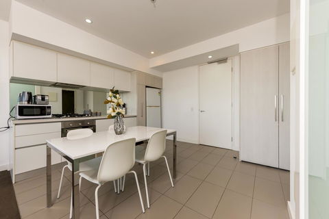 Amazing Accommodations: Vogue - Accommodation Broadbeach 31