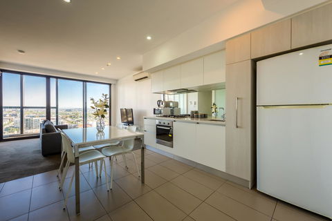 Amazing Accommodations: Vogue - Accommodation Broadbeach 41