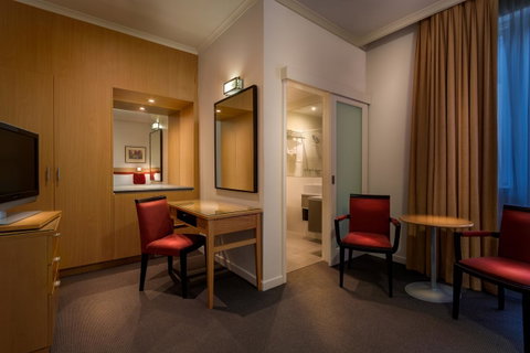 BEST WESTERN PLUS Travel Inn - Accommodation Broadbeach 38