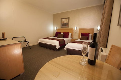 BEST WESTERN PLUS Travel Inn - Accommodation Broadbeach 35