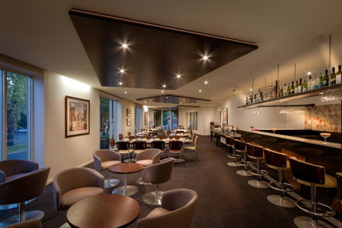 BEST WESTERN PLUS Travel Inn - Accommodation Broadbeach 13