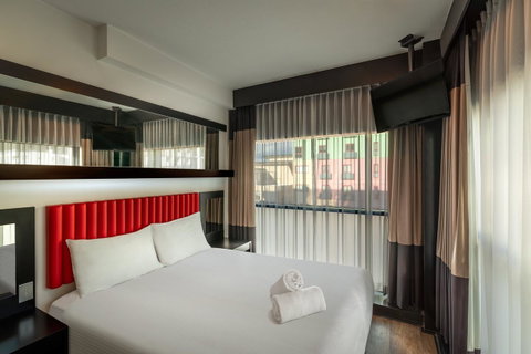 Essence Hotel Carlton - Accommodation Broadbeach 6