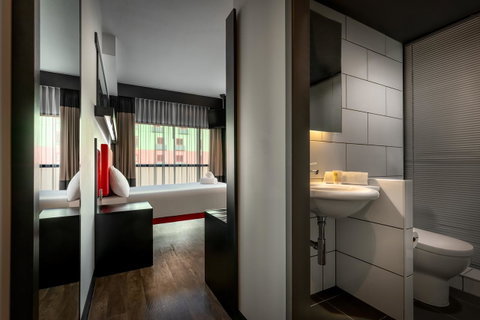 Essence Hotel Carlton - Accommodation Broadbeach 5