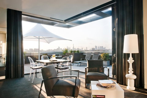 The Cullen Melbourne - Art Series - Accommodation Broadbeach 20