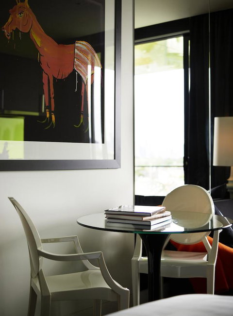 The Cullen Melbourne - Art Series - Accommodation Broadbeach 1
