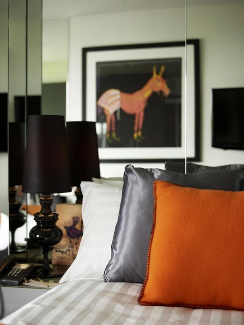 The Cullen Melbourne - Art Series - Accommodation Broadbeach 8