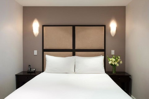 Crowne Plaza Melbourne Carlton, An IHG Hotel - Accommodation Broadbeach 16