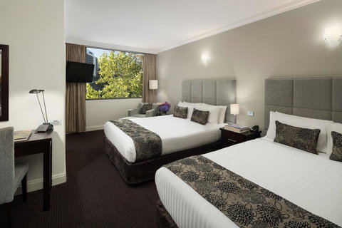 Crowne Plaza Melbourne Carlton, An IHG Hotel - Accommodation Broadbeach 2