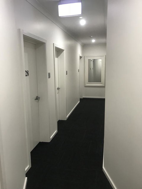 CROWN CENTRAL BUSINESS DISTRICT MOTEL - NO UNDER 18s - Accommodation Broadbeach 22
