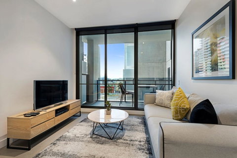 The Eminence Apartments By CLLIX - Accommodation Broadbeach 9