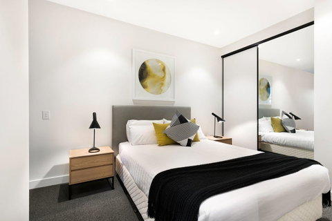 The Eminence Apartments By CLLIX - Accommodation Broadbeach 11