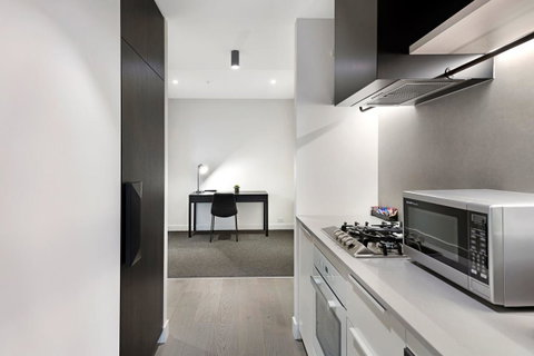 The Eminence Apartments By CLLIX - Accommodation Broadbeach 12