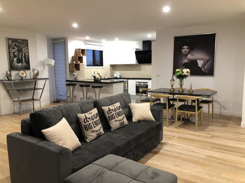 Apartments In Phillip Island Towers - Block C - Accommodation Broadbeach 0