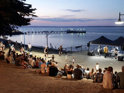 Apartments In Phillip Island Towers - Block C - Accommodation Broadbeach 9