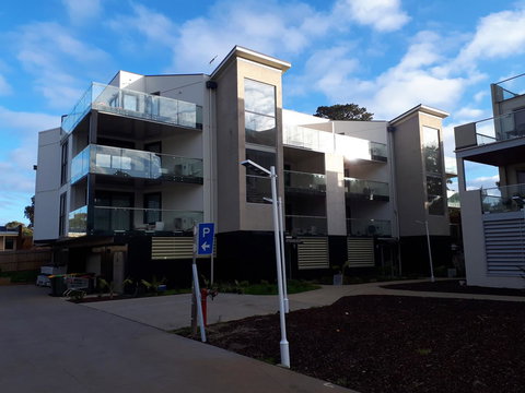 Apartments In Phillip Island Towers - Block C - Accommodation Broadbeach 17