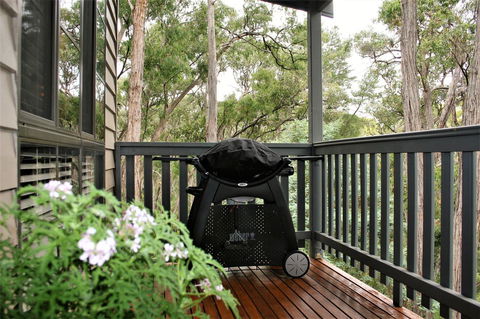 Tangenong Cottages - Accommodation Broadbeach 17