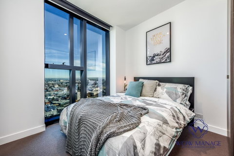 WOW Apartment On Lonsdale - Accommodation Broadbeach 3