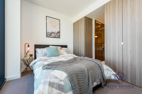 WOW Apartment On Lonsdale - Accommodation Broadbeach 14