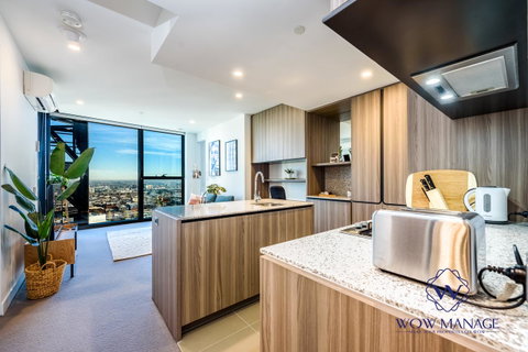 WOW Apartment On Lonsdale - Accommodation Broadbeach 6
