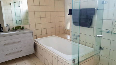 Number 9 Leisure Stay - Accommodation Broadbeach 12