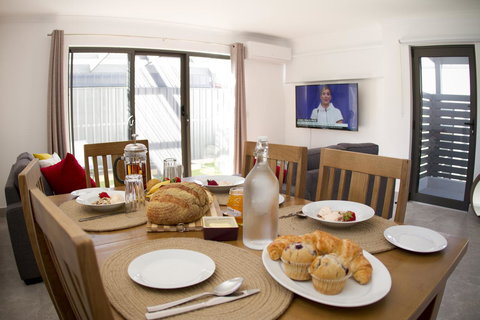 16 King Street - Accommodation Broadbeach 1