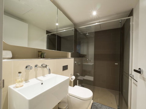 LittleStay Swanston - 2 Bedroom Aptm - Accommodation Broadbeach 17
