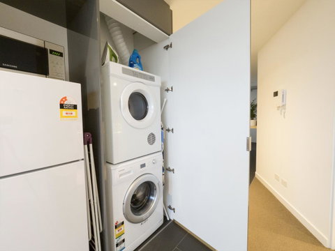 LittleStay Swanston - 2 Bedroom Aptm - Accommodation Broadbeach 32