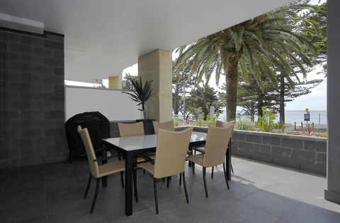 C-Scape Water Front Apartment - Accommodation Broadbeach 14