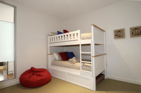 C-Scape Water Front Apartment - Accommodation Broadbeach 7