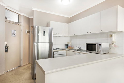 Punt Road Apartment Hotel - Accommodation Broadbeach 1