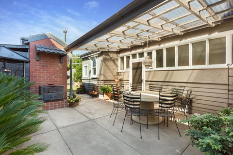 HogmortHomes Neale Street - Accommodation Broadbeach 11