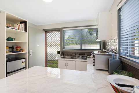 The Beach Shack On Beach Street - Accommodation Broadbeach 2