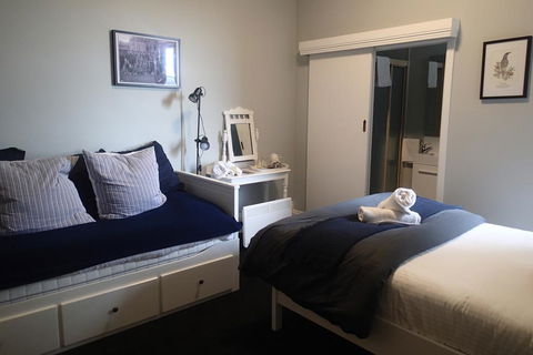 The Bischoff Hotel - Accommodation Broadbeach 1