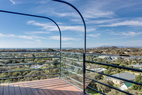The Blairgowrie Glasshouse: 360 Views - Accommodation Broadbeach 1