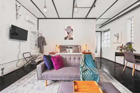 The Blender Loft - Accommodation Broadbeach 0
