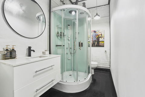 The Blender Loft - Accommodation Broadbeach 2