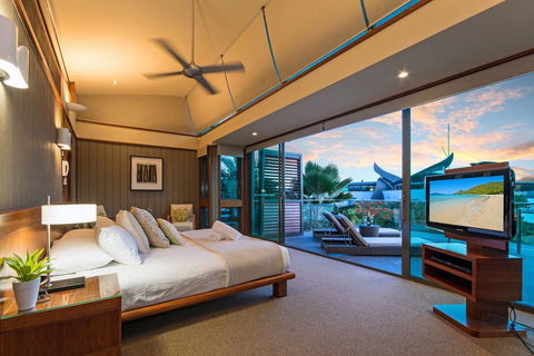 The Blue Marlin Yacht Club Villa 6 On Hamilton Island - Accommodation Broadbeach 3