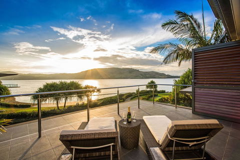 The Blue Marlin Yacht Club Villa 6 On Hamilton Island - Accommodation Broadbeach 0