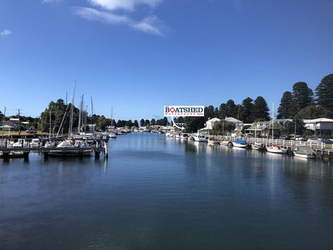 The Boatshed Waterfront B&b - Accommodation Broadbeach 2
