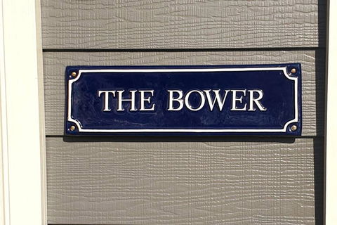 The Bower@ Kings Cottage - Accommodation Broadbeach 0