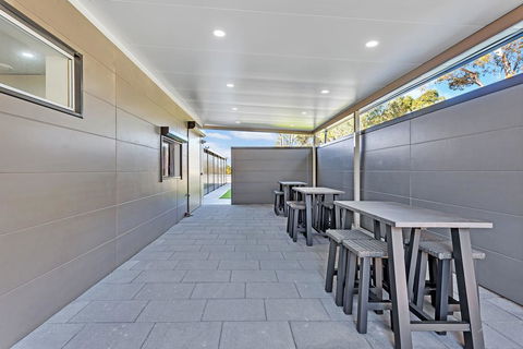 The Bunkhouse - Accommodation Broadbeach 3
