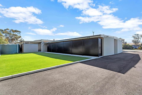The Bunkhouse - Accommodation Broadbeach 1