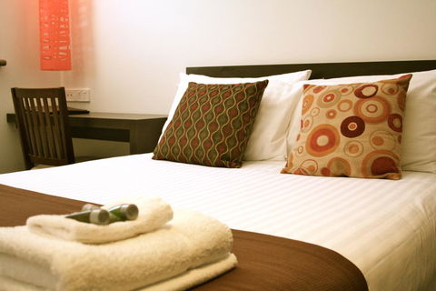 The Burwood Inn - Accommodation Broadbeach 2