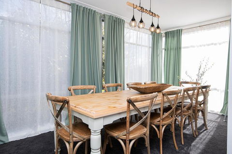 The Byng House Grand And Central, Entertain 12 - Accommodation Broadbeach 0