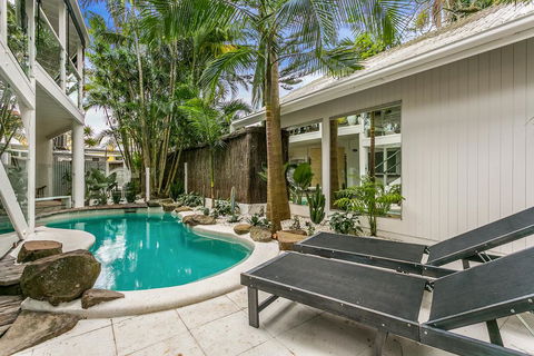 The Cactus Rose Villa - Accommodation Broadbeach 1